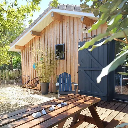 Hébergement de vacances En Bois Cosy Avec à 600m, Entre Océan Et Dune Du Pilat Sur Propriété Privée Sanguinet
